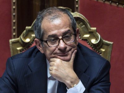 Sì alla flat tax, tutti concordi Lega, M5S e il ministro Tria