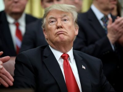 Sì all’impeachment. Trump: aggressione all’America