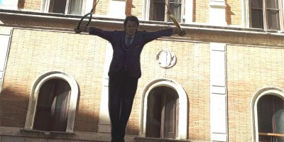 Il premier Giuseppe Conte agli anelli come Juri...