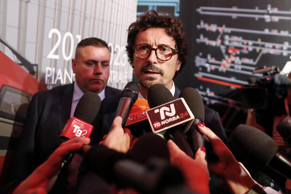 scontro decreto sicurezza