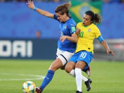 Rigore dubbio, azzurre ko  col Brasile: sono però prime nel girone