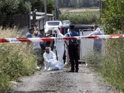 Ritrovati a Torvaianica due corpi carbonizzati in auto