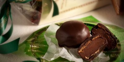 Cuneesi al rhum, le ghiotte praline che sedusse...