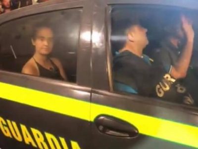 Il video dell’arresto di Carola Rackete, capitana della Sea Watch 3