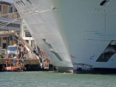 Venezia, avvisi di garanzia per pilota e comandante della MSC