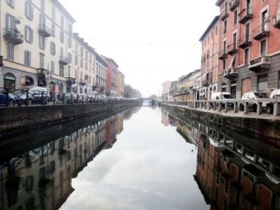 Milano, turista inglese denuncia: violentata sui Navigli