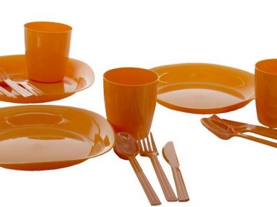 Canada, dal 2021 niente più oggetti di plastica monouso