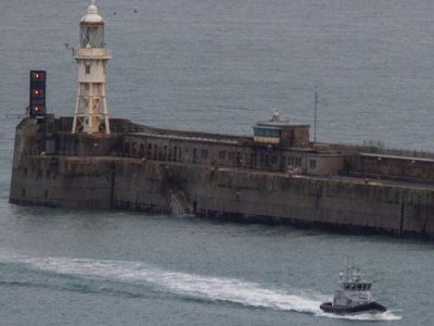 Intercettati 74 migranti dalla polizia inglese nella Manica