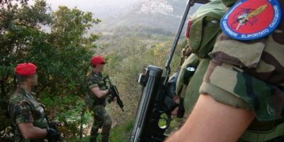 Uccide la sorella con numerose coltellate e si ...