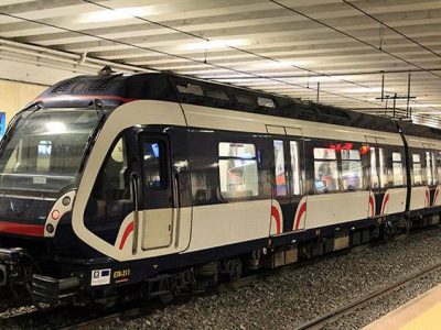 Vandali sulla circumvesuviana, il convoglio si ferma