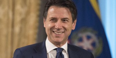 Il premier Conte oggi in conferenza stampa R...