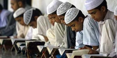 Insegnavano il Corano picchiando con mazze i ba...