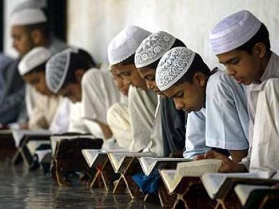 Insegnavano il Corano picchiando con mazze i bambini