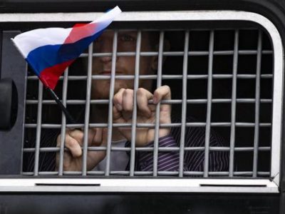 Mosca: corteo per Golunov, fermati 549 manifestanti