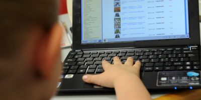 Tv e Iphone, lo schermo brucia il cervello? L’a...