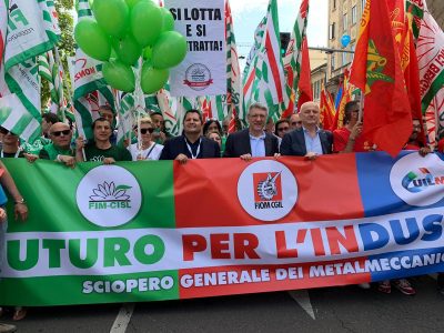 Metalmeccanici in piazza per rimettere al centro il lavoro e l’industria