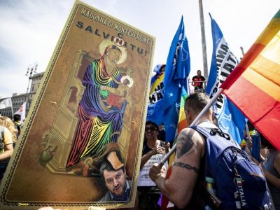 Roma: gay pride in salsa anti-Lega e polemico con Raggi e Vaticano