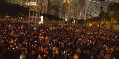 La Cina rossa sostiene la repressione a Hong Kong