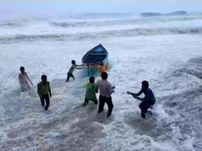 Sono circa 300mila gli evacuati in attesa del ciclone Vayu