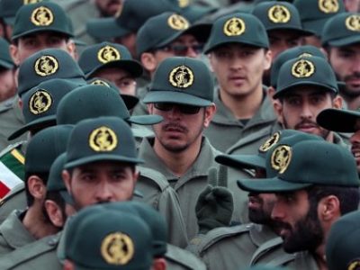 Militari e politici iraniani minacciano gli Stati Uniti