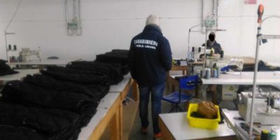 Cinese nei guai, sfruttava i dipendenti in nero...