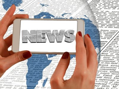 Lo smartphone è il mezzo preferito per leggere news online