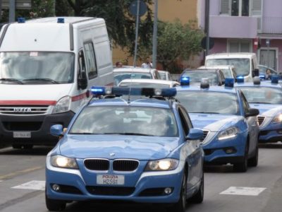 Maltratta e minaccia di morte i genitori, arrestato