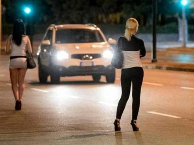 Fermati 8 rumeni per sfruttamento della prostituzione
