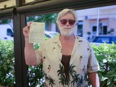 Alghero, multato per aver dimenticato il finestrino dell’auto aperto