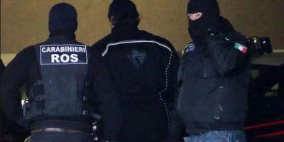 Gli uomini dell’ Arma sorprendono il clan...