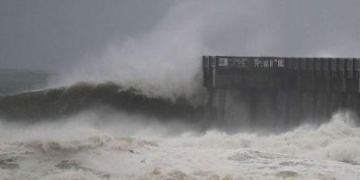 Tempesta in Francia, annegati 3 soccorritori di...