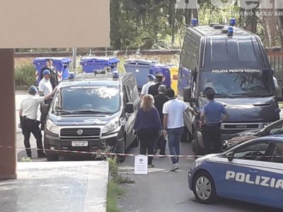 Rapina e atti di violenza in villa, a processo sette rumeni