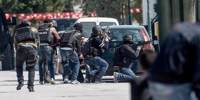 Kamikaze si è fatto esplodere nei pressi della ...