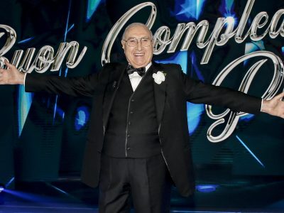Doppi auguri a Pippo Baudo, che oggi compie 83 anni e ne festeggia 60 di tv