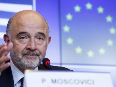 Lettera all’Ue, Moscovici: “L’Italia deve rispettare le regole”