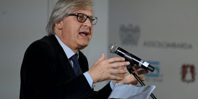Sgarbi dà una mano a Morgan trovandogli casa a ...