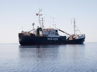 Malta autorizza lo sbarco dei 65 migranti della Alan Kurdi