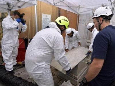 Caso Orlandi, vuote le due tombe aperte a Roma: il video