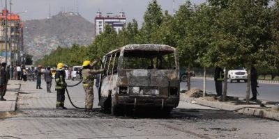 Afghanistan, bomba contro un bus: almeno 34 le ...