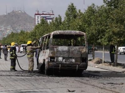 Afghanistan, bomba contro un bus: almeno 34 le vittime