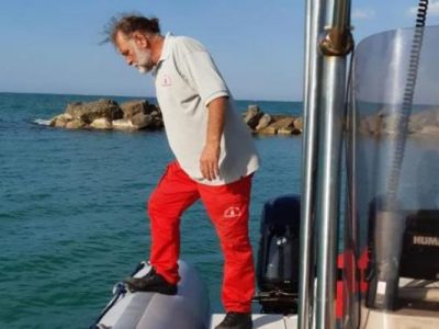 Ancona, giovane di 27 anni annega mentre fa il bagno