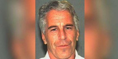 Molestie, il miliardario Epstein resta in carcere
