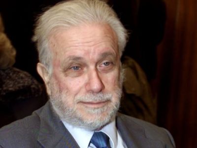 Addio a Luciano De Crescenzo, simbolo della cultura partenopea