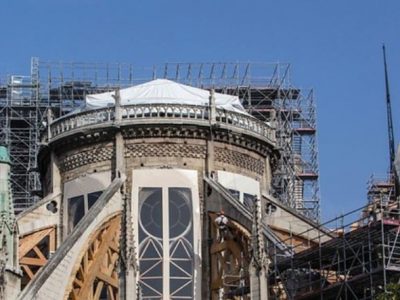 Notre-Dame, stop al cantiere per i rischi di esposizione al piombo