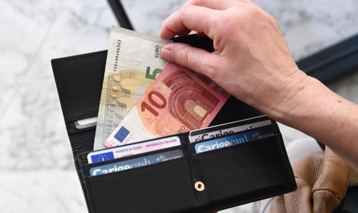 covid banconote smartphone