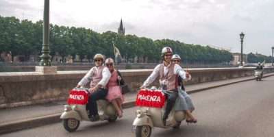 Da Piacenza a Napoli su tre vespe d’epoca...