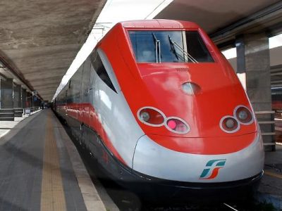 Danneggiamenti all’Alta Velocità, spunta una pista anarchica