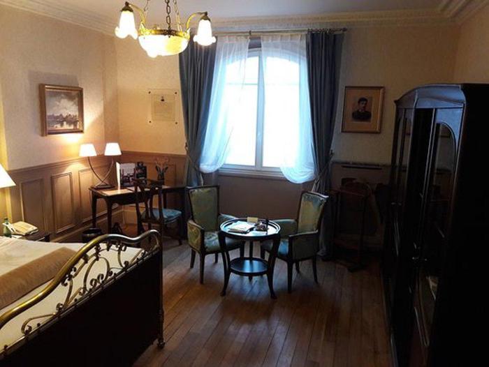 La camera 414 del Grand Hotel di Cabourg, dove soggiornava lo scrittore Marcel Proust, vacanze estive artisti