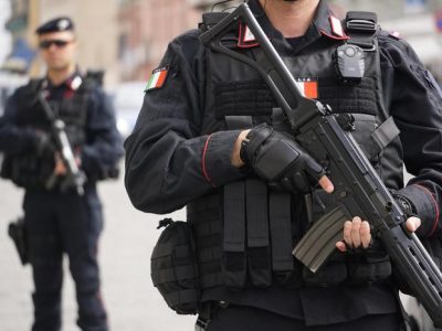 Grumo Nevano, lite sui social si trasforma in un bagno di sangue: 15enne arrestato per tentato om...