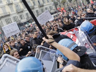 Blitz della Digos a Torino e altre città per gli incidenti al vertice G7